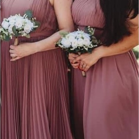Gently worn Azazie Amethyst Chifron material Bridesmaid Dress. Size 8 - Picture 4 of 14